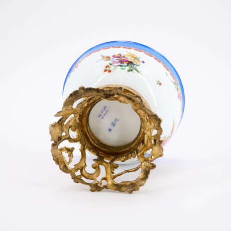 PORCELAIN SLOP BOWL WITH FLOWERS - photo 8