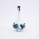 PORCELAIN SHORT-NECK VASE WITH CHINOIS DECOR - photo 3