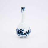 PORCELAIN SHORT-NECK VASE WITH CHINOIS DECOR - photo 4
