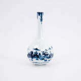 PORCELAIN SHORT-NECK VASE WITH CHINOIS DECOR - photo 5