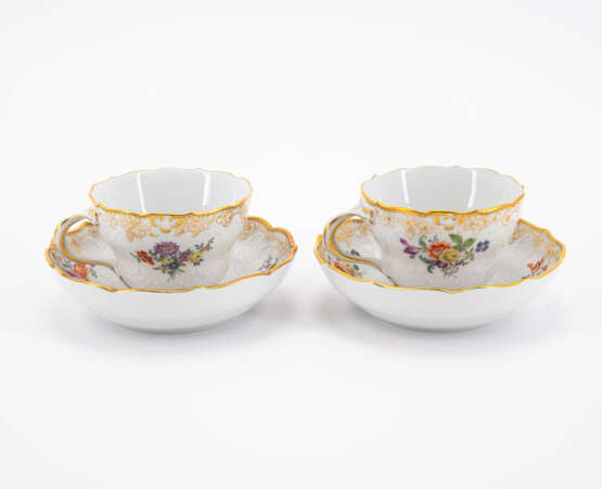 PORCELAIN COFFEE SERVICE FOR 12 WITH COLOURFUL COTTON WOOL SCENE - photo 1