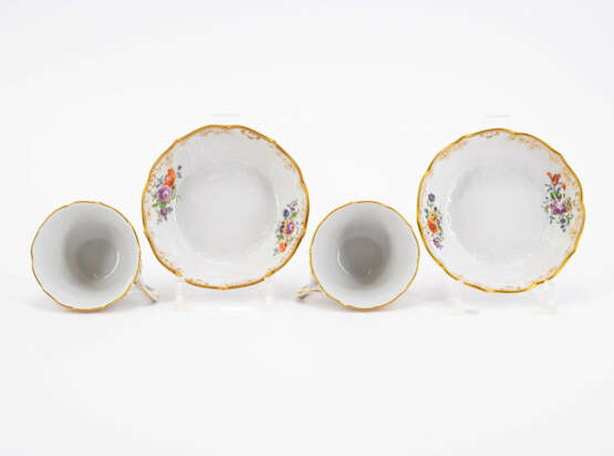 PORCELAIN COFFEE SERVICE FOR 12 WITH COLOURFUL COTTON WOOL SCENE - photo 2
