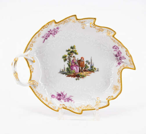 PORCELAIN COFFEE SERVICE FOR 12 WITH COLOURFUL COTTON WOOL SCENE - photo 7