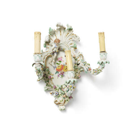 LARGE PORCELAIN WALL APPLIQUE - фото 3