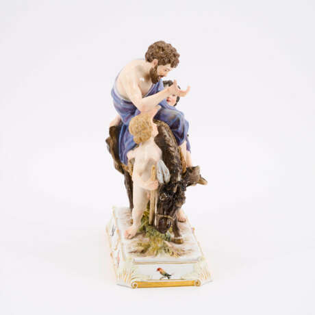 PORCELAIN FIGURINE ENSEMBLE 'AESOP RIDING ON A DONKEY' - photo 4
