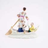 PORCELAIN FIGURINE CHINESE WOMAN WITH CHILD AND HERON IN THE BOAT - photo 3