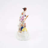 PORCELAIN FIGURINE CHINESE WOMAN WITH CHILD AND HERON IN THE BOAT - photo 4