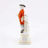 PORCELAIN FIGURINE GENTLEMAN OF THE FREEMASONRY WITH PUG - photo 2