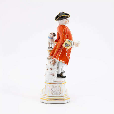 PORCELAIN FIGURINE GENTLEMAN OF THE FREEMASONRY WITH PUG - photo 4