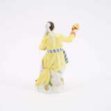 PORCELAIN FIGURINE JAPANESE WOMAN, HITTING A CYMBAL - photo 3
