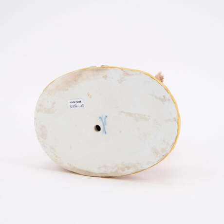 PORCELAIN ALLEGORY OF FIRE WITH VENUS AND PUTTO - photo 6
