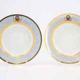 PORCELAIN DINNER SERVICE WITH COAT OF ARMS DECOR - photo 22