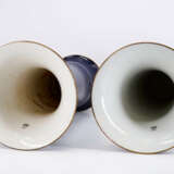 PAIR OF LARGE PORCELAIN TRUMPET VASES WITH COBALT BLUE FOND - photo 6
