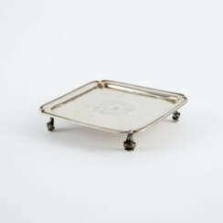 Kleiner, quadratischer George I Salver