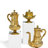 SILVER THREE-PIECE VERMEIL SERVICE WITH RICH RELIEF DECOR - photo 5