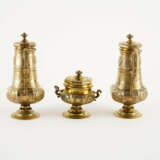 SILVER THREE-PIECE VERMEIL SERVICE WITH RICH RELIEF DECOR - photo 7