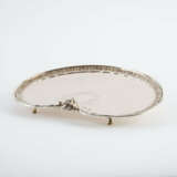 OVAL SILVER PRESENTOIR WITH MUSSEL DECORATION - photo 1