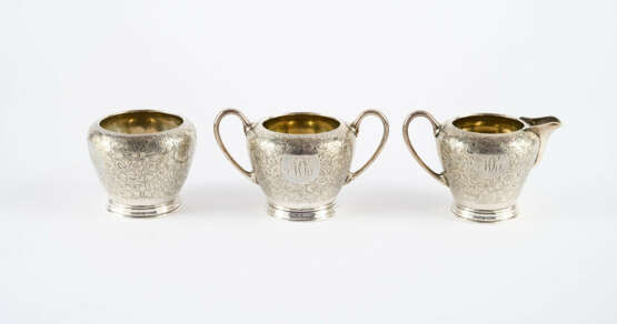 LARGE SILVER COFFEE AND TEA SERVICE WITH FINELY ENGRAVED FLOWER TENDRILS - photo 15