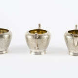 LARGE SILVER COFFEE AND TEA SERVICE WITH FINELY ENGRAVED FLOWER TENDRILS - photo 16