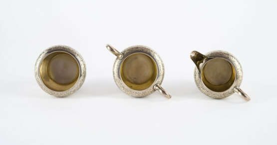 LARGE SILVER COFFEE AND TEA SERVICE WITH FINELY ENGRAVED FLOWER TENDRILS - photo 17