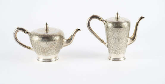 LARGE SILVER COFFEE AND TEA SERVICE WITH FINELY ENGRAVED FLOWER TENDRILS - photo 21