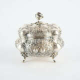 LARGE SILVER BISCUIT TIN ROCOCO STYLE WITH ROSE KNOB - photo 3
