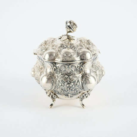LARGE SILVER BISCUIT TIN ROCOCO STYLE WITH ROSE KNOB - photo 4