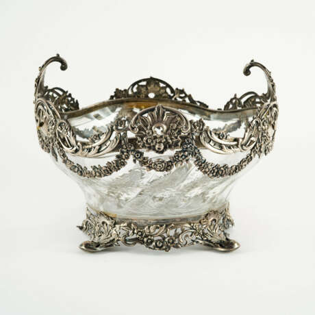 LARGE CRYSTAL FOOTED BOWL WITH ELABORATE MOUNTING - photo 3