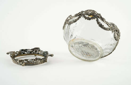 LARGE CRYSTAL FOOTED BOWL WITH ELABORATE MOUNTING - photo 7
