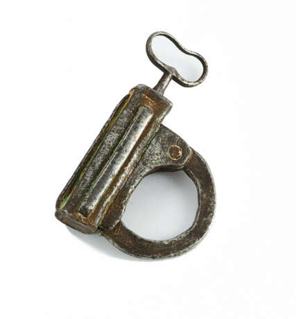 SMALL IRON PADLOCK WITH THREADED KEY - photo 1