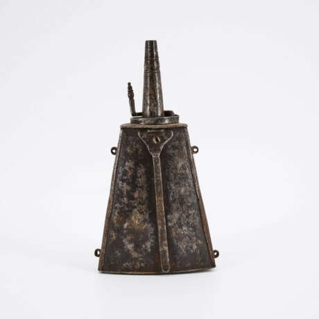 IRON POWDER FLASK - photo 3