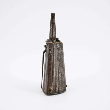 IRON POWDER FLASK - photo 4