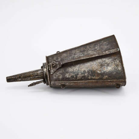 IRON POWDER FLASK - photo 5