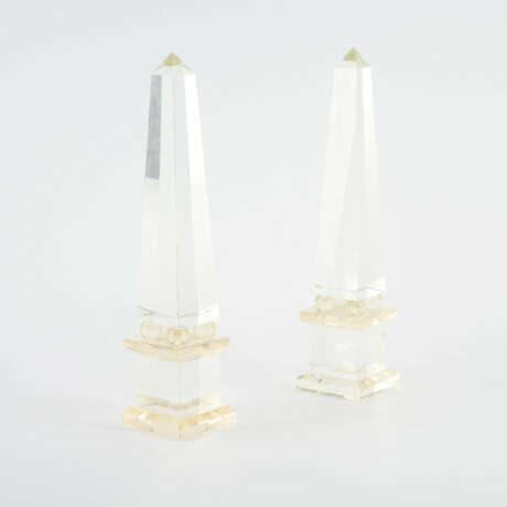 PAIR OF CRYSTAL OBELISKS - photo 1