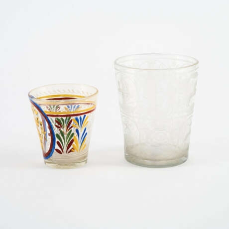 LARGE GLASS BEAKER WTH VARIOUS GUILD SYMBOLS AND SMALL GLASS WITH COOPERS' GUILD SYMBOL - photo 4