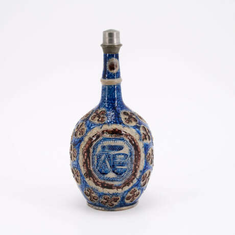 STONE FLASK WITH ALLIANCE COAT OF ARMS - photo 5