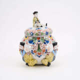 PORCELAIN LIDDED JAR WITH CHINESE INDIVIDUALS - фото 6