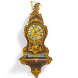 BRONZE PENDULUM ON CONSOLE - photo 1