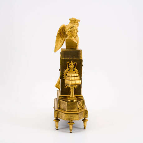 BRONZE PENDULUM WITH BUST OF SOCRATES - photo 4