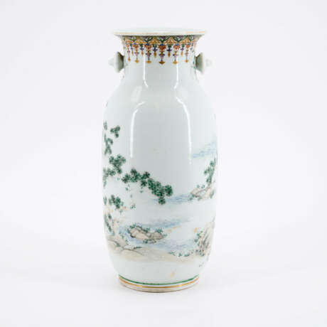 BALUSTER-SHAPED PORCELAIN VASE - photo 3
