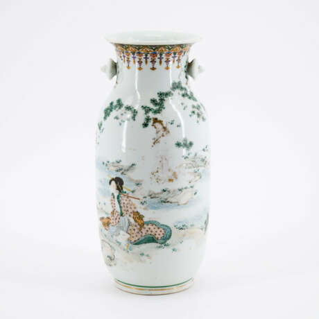 BALUSTER-SHAPED PORCELAIN VASE - photo 5