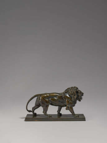 Striding Lion - photo 3