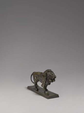 Striding Lion - photo 4