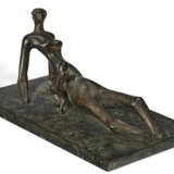 HENRY MOORE (1898-1986) - photo 2