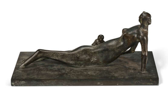 HENRY MOORE (1898-1986) - photo 4