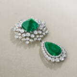BULGARI EMERALD AND DIAMOND PENDENT BROOCH - фото 3