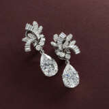 MID-20TH CENTURY DIAMOND EAR PENDANTS - Foto 3
