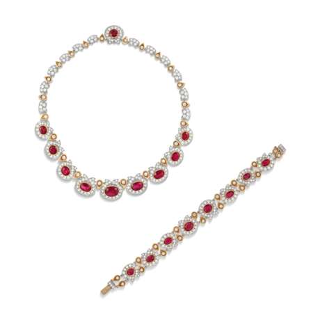 HARRY WINSTON SET OF RUBY AND DIAMOND JEWELLERY - фото 1