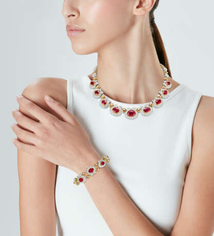 HARRY WINSTON SET OF RUBY AND DIAMOND JEWELLERY - фото 2