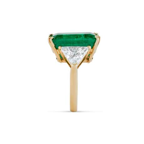EMERALD AND DIAMOND RING - фото 4